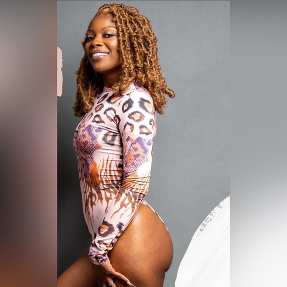 KE Exclusive All Over Print Design Bodysuits - Picture 1 of 6